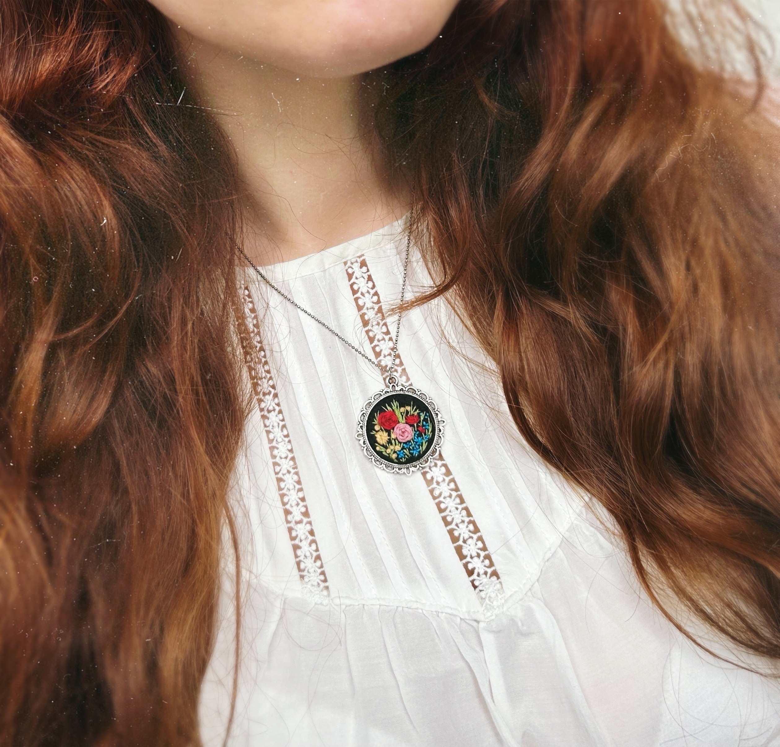 Haftowana biżuteria na zamówienie - obrazek 19