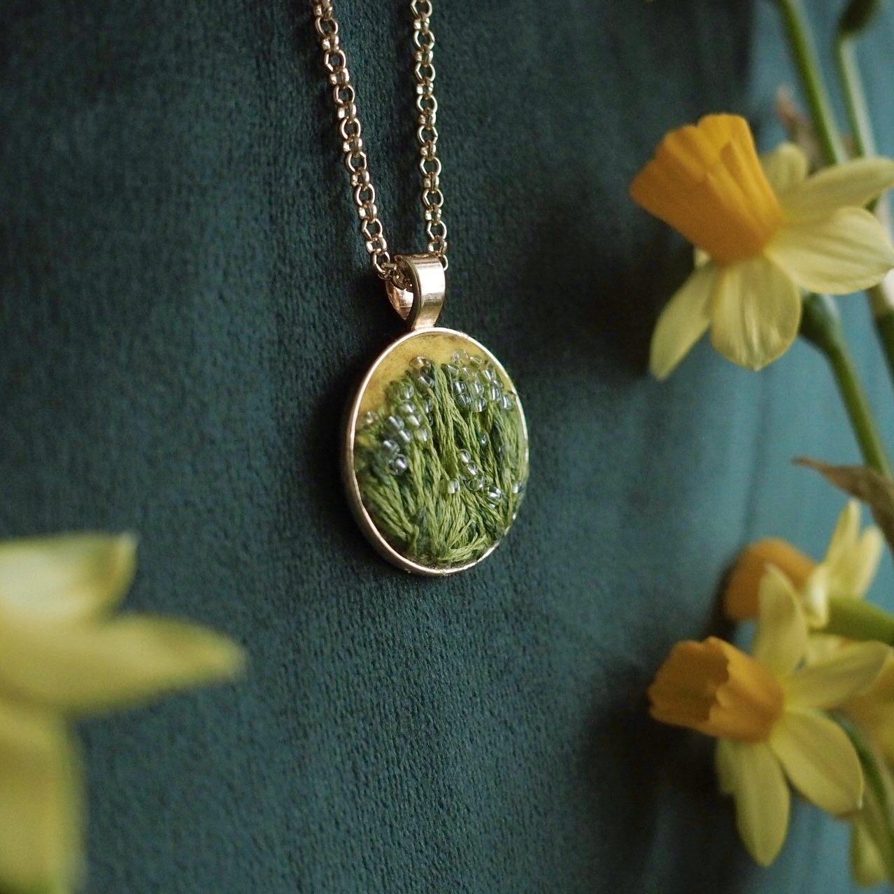 Haftowana biżuteria na zamówienie - obrazek 9