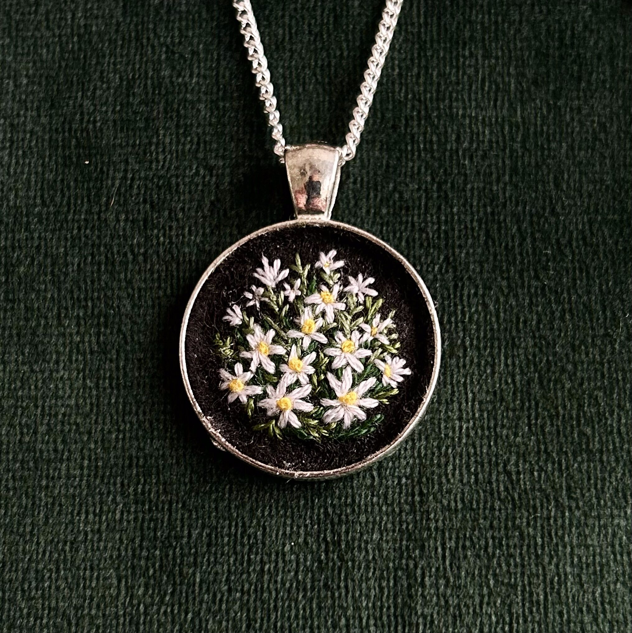 Haftowana biżuteria na zamówienie - obrazek 8