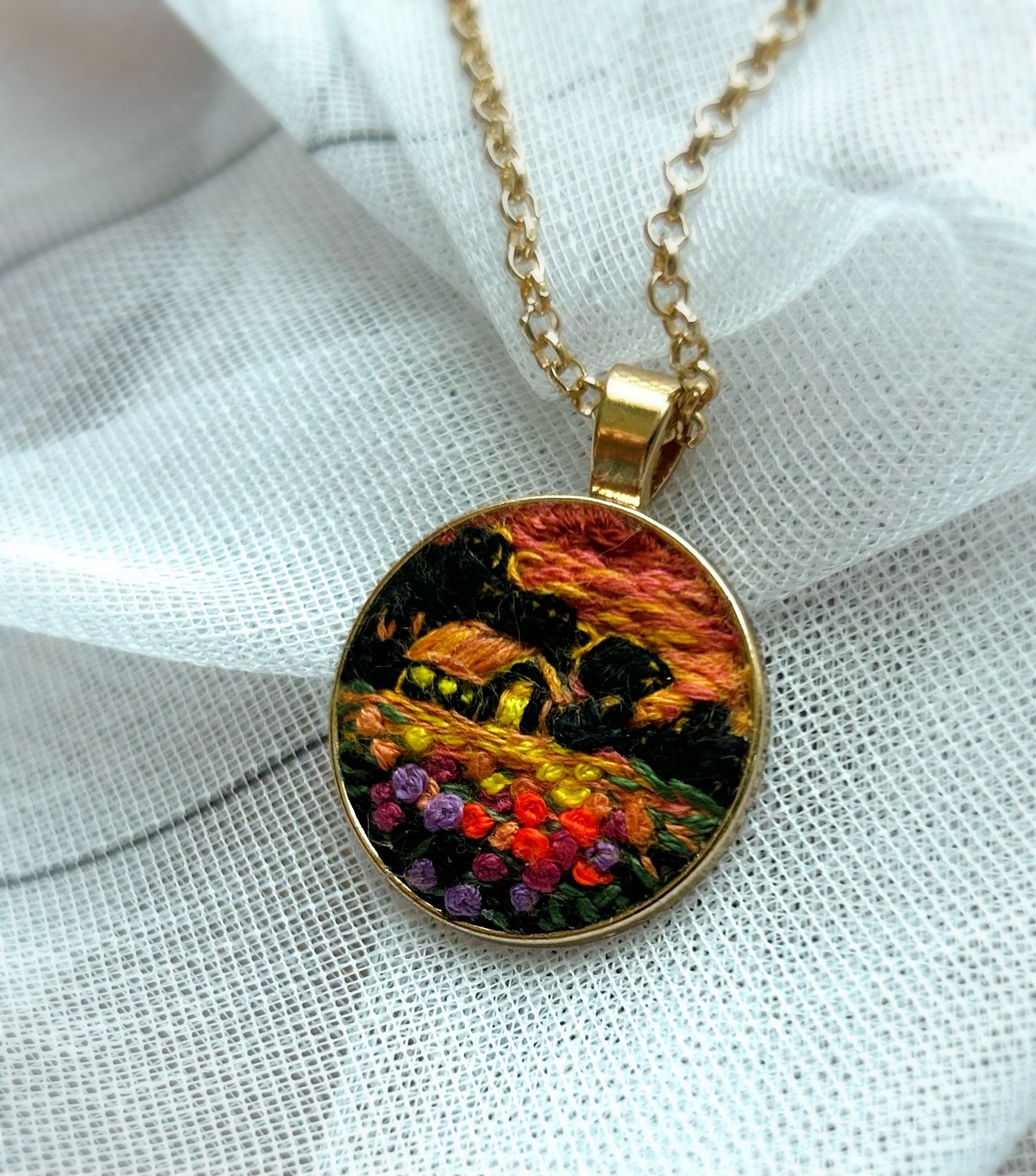 Haftowana biżuteria na zamówienie - obrazek 7